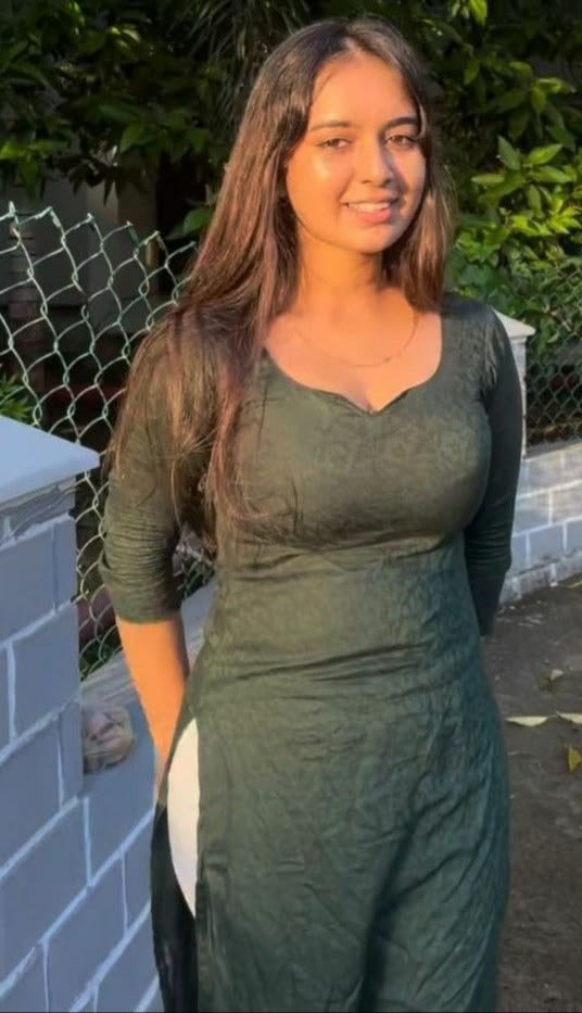 Call Girl Kolkata Komal