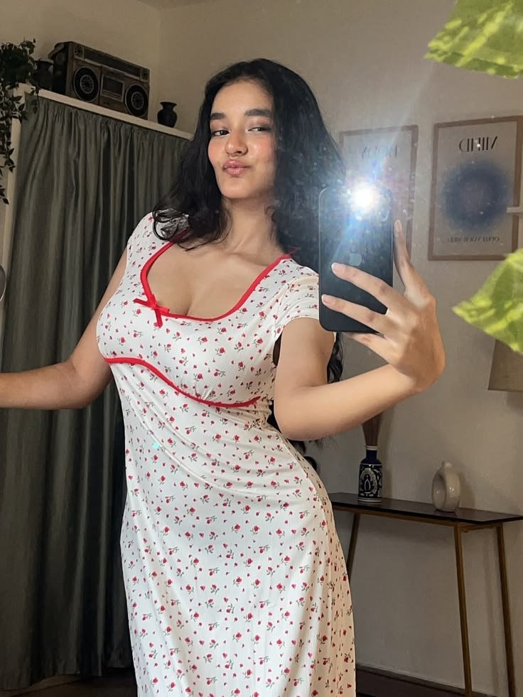 Call Girl Kolkata Mallika